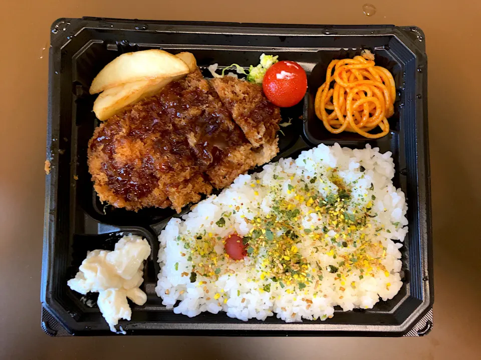 パケット 豚ロースカツ弁当|ばーさんさん