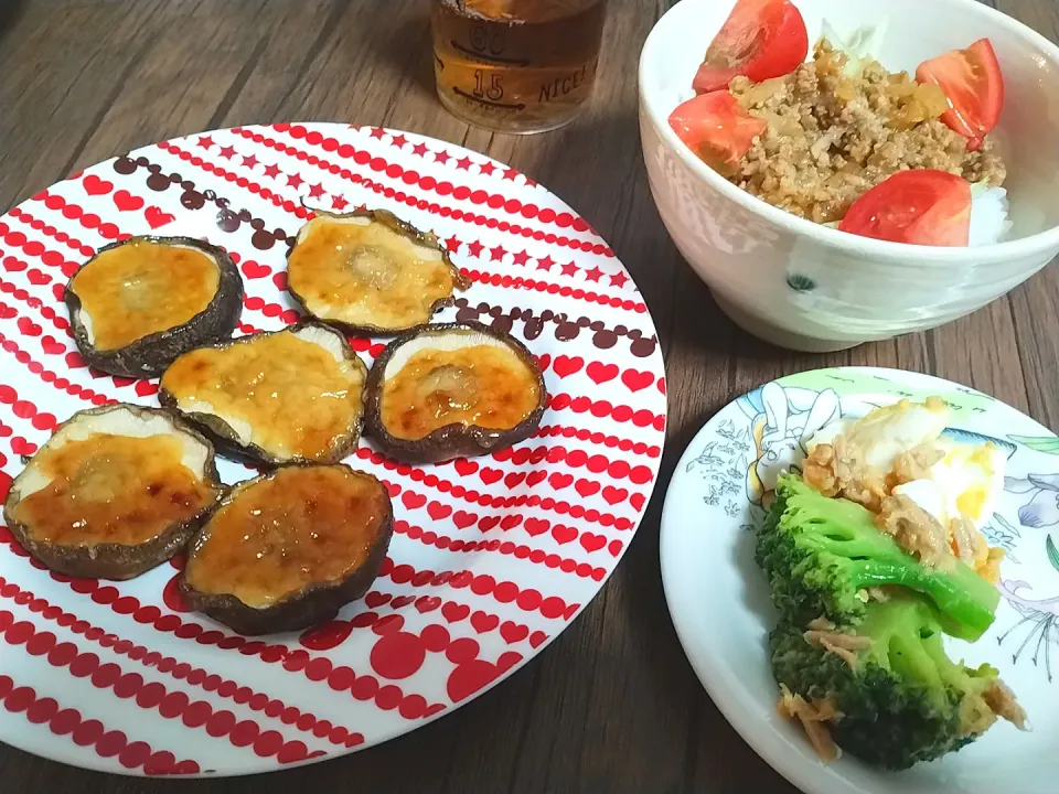 タコライス
しいたけの味噌󠄀マヨ焼き
ブロッコリーと卵のサラダ|尚さん