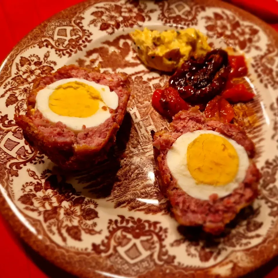 Josef Frohsz's dish Scottish eggs, first attempt|Josef Frohszさん