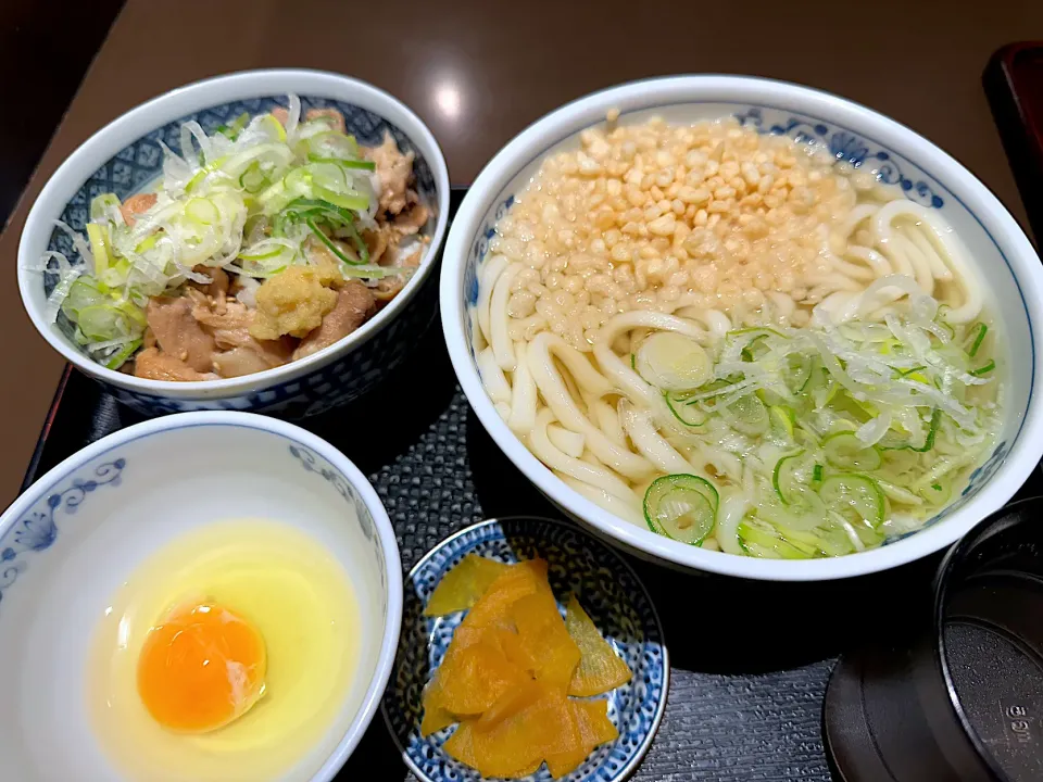 ミニ煮豚丼セット　うどん関西汁|マハロ菊池さん