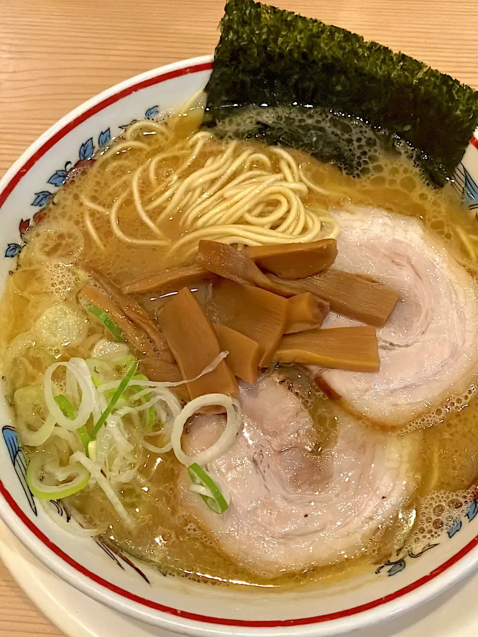 豚骨醤油ラーメン@赤備/川崎|aaa..caさん