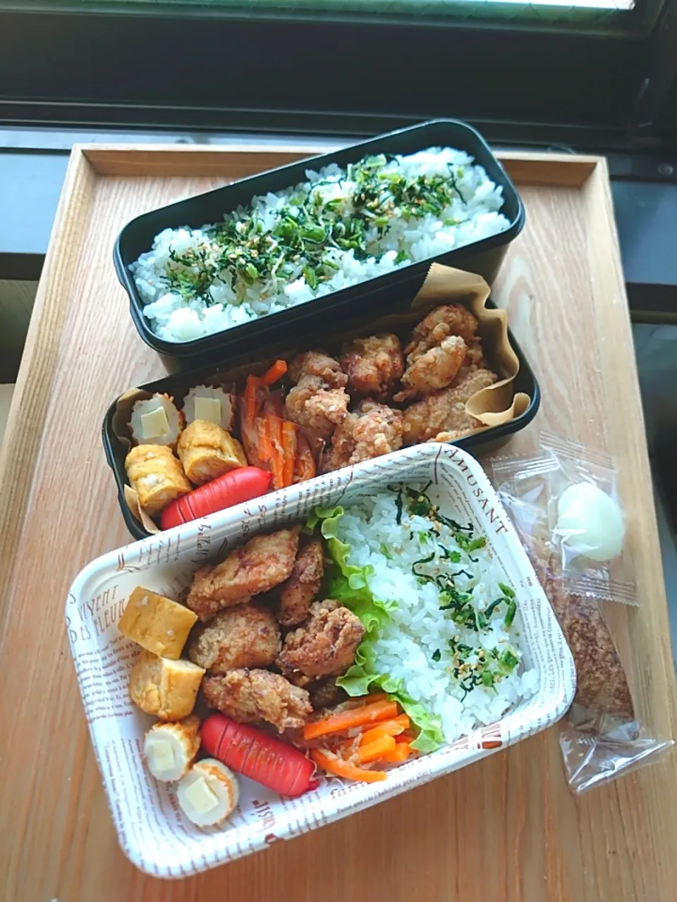 夫と娘のお弁当
鶏の唐揚げ
人参とツナのきんぴら
チーズちくわ
卵焼き|みわさん