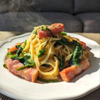 厚切りベーコンとほうれん草のパスタ