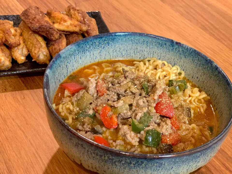 桃屋のキムチの素でご飯の夜！手羽元の唐揚げとピリ辛肉味噌ラーメン|ふくすけ食堂さん