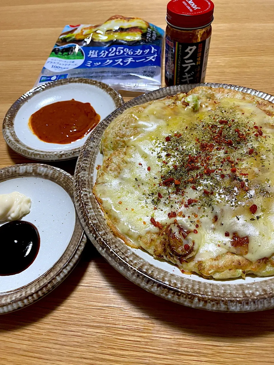 今日の夜ごはん（メイン）~チーズがけお好み焼き~|ゆかｕさん