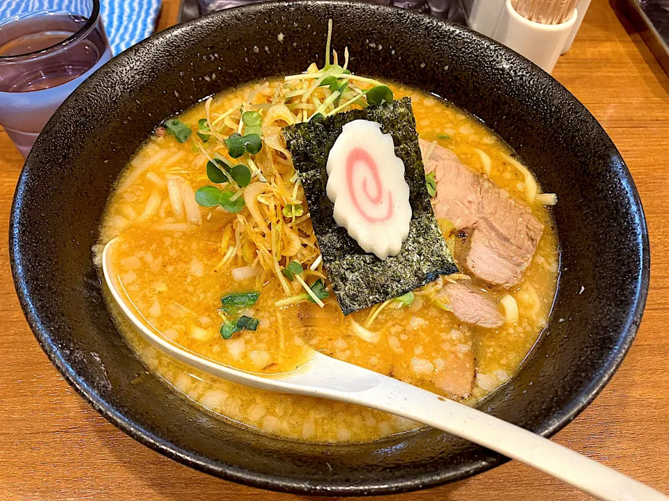 コク旨味噌ラーメン|しのぶさん