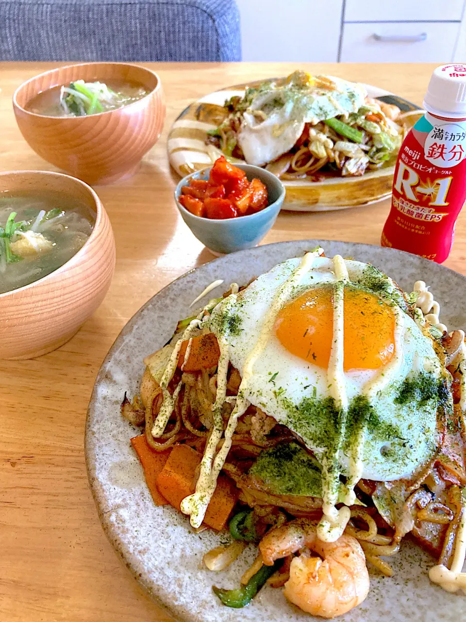 塩糀パウダーのもやしスープと焼きそば♡|さくたえさん