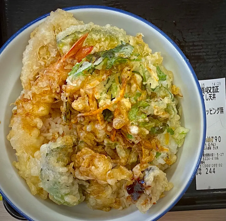 広島産牡蠣づくし天丼の　790円|すくらんぶるえっぐさん