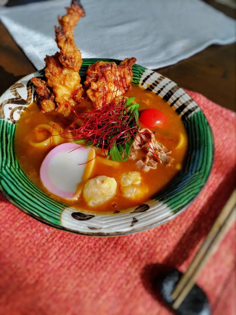 ✿鶏天カレーうどん
本日のお昼は昨夜視聴した「きのう何食べた？」に出てきたカレーうどんが食べたくなり作りました。
鶏天入りのボリュームで大満足なお昼ご飯でした。
この２日間、奥さんも子供も不在で好きな事ばっかやってました➡酒ばっか飲みながらw
明日から社畜🐷death|じゃじゃまるさん