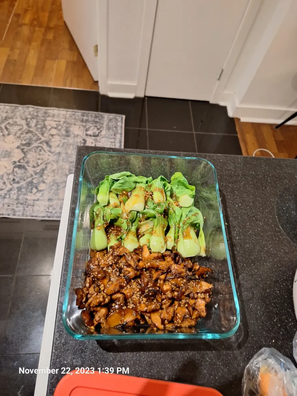 Snapdishの料理写真:Chicken and Shitake Mushrooms Stir-fry with Baby Bok Choy|aslamさん