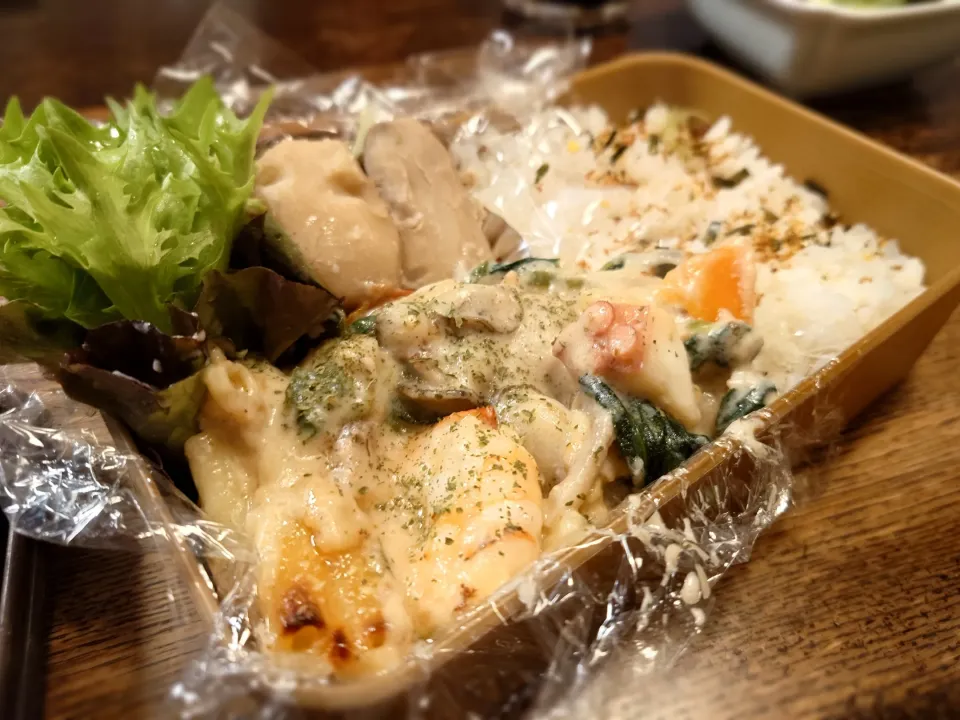 Snapdishの料理写真:シーフードグラタン弁当(*^^*)|しーPaPaさん