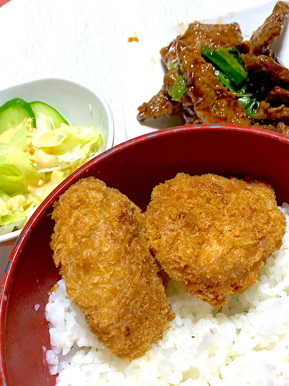 レバーの甘辛炒め、サラダ、ミニカツ丼|Ayaさん