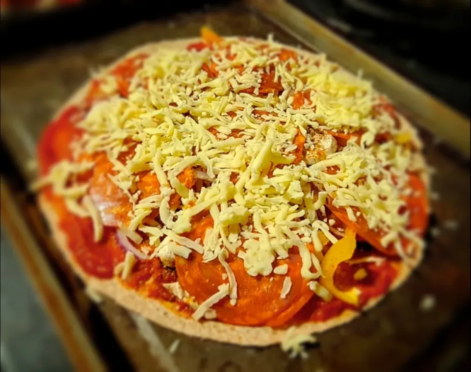 homemade healthy chorizo pizza.|Brian Millsさん