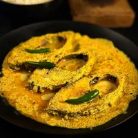 Hilsha Fish Curry with Mustard Blend|Khabar Bariさん