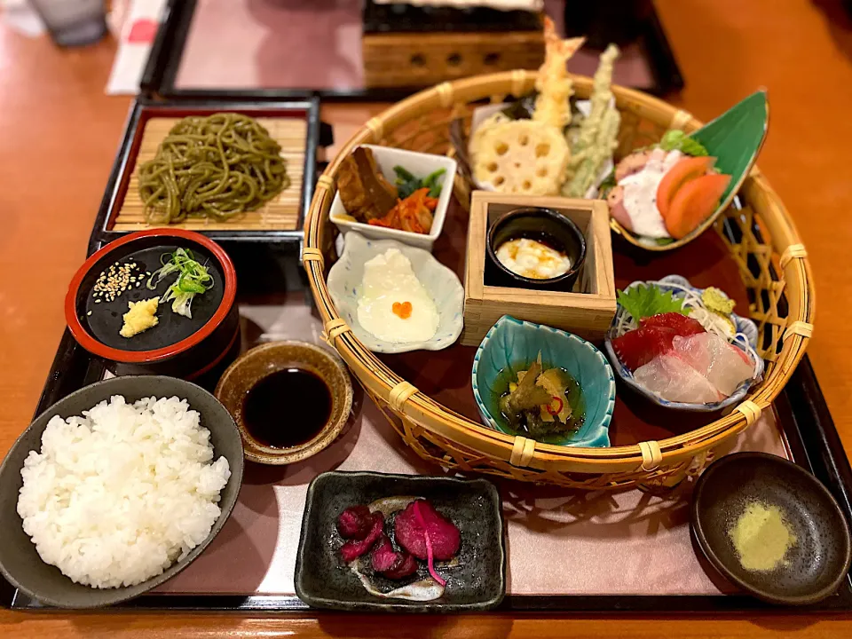 温泉の定食、美味しかった🥹|Hi-Niさん