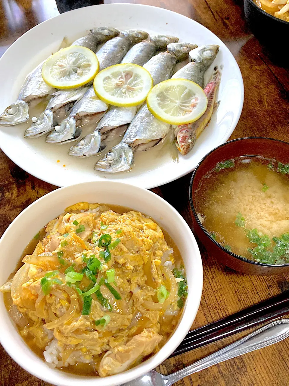 鯵の酒蒸しとカワハギの味噌汁と親子丼|しあぺんさん