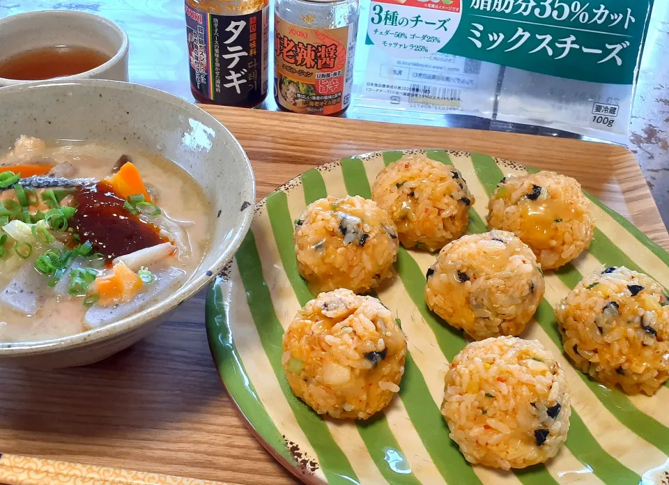 キムチチーズチュモッパ🇰🇷

海老辣醤入り粕汁🍜|びせんさん