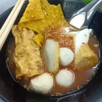 Snapdishの料理写真:Spicy Noodles w/ Fish Balls 🍜🤤|An'leeさん