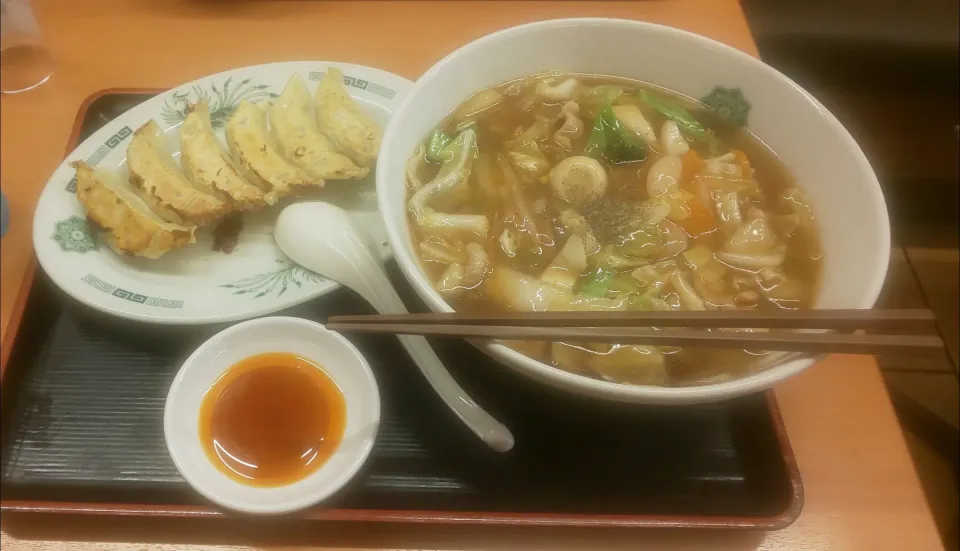 五目あんかけラーメン、焼き餃子(6個)(日高屋さん、夕飯)|enarinさん