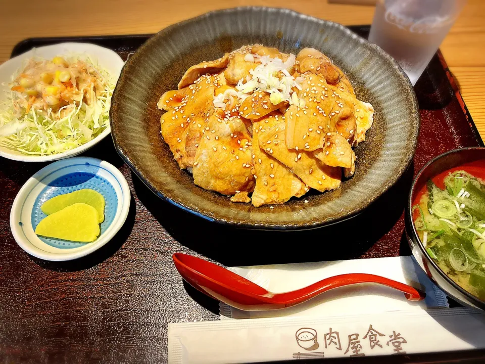 庄内豚丼 ¥920|Blue Moon Caféさん