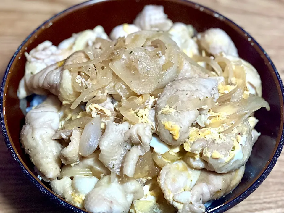 ☆鶏皮で親子丼|まぁたんさん