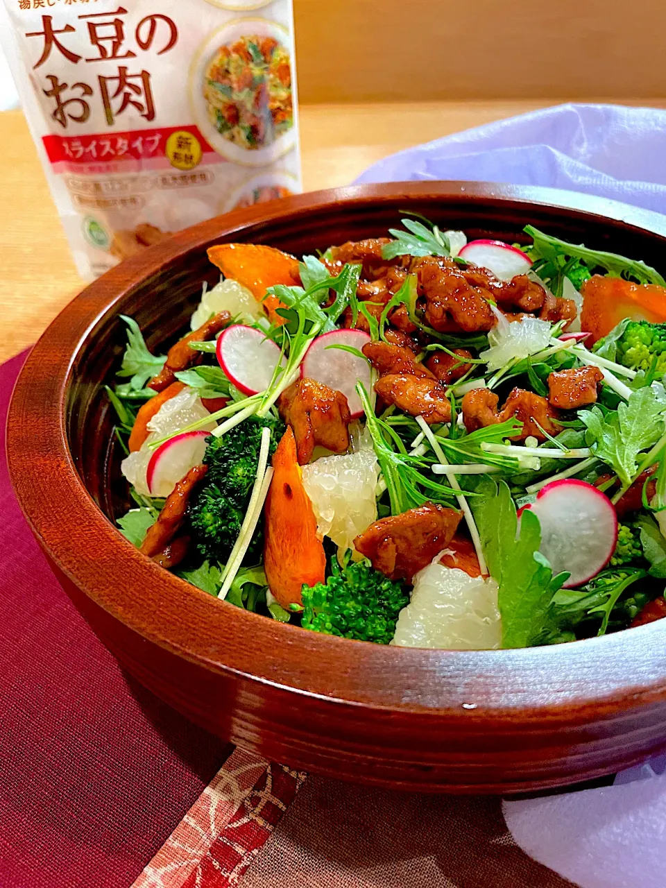 大豆のお肉入り季節のサラダ🥗|サミカさん