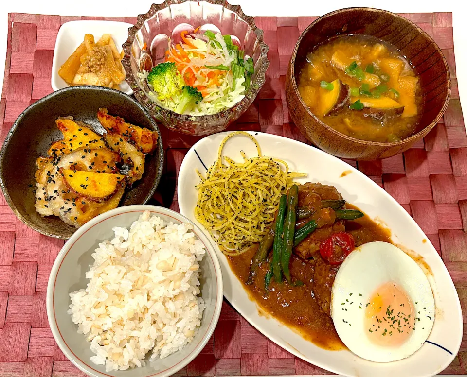 中学生息子のお昼ご飯🍚 デミグラスソースハンバーグ🍚|Snow10さん