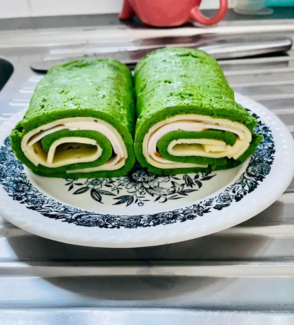 Spinach wrap with egg|Generaalさん