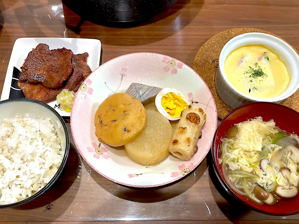 おでん　椎茸と卵のスープ　豆腐のキッシュ　牛タン|おさむん17さん