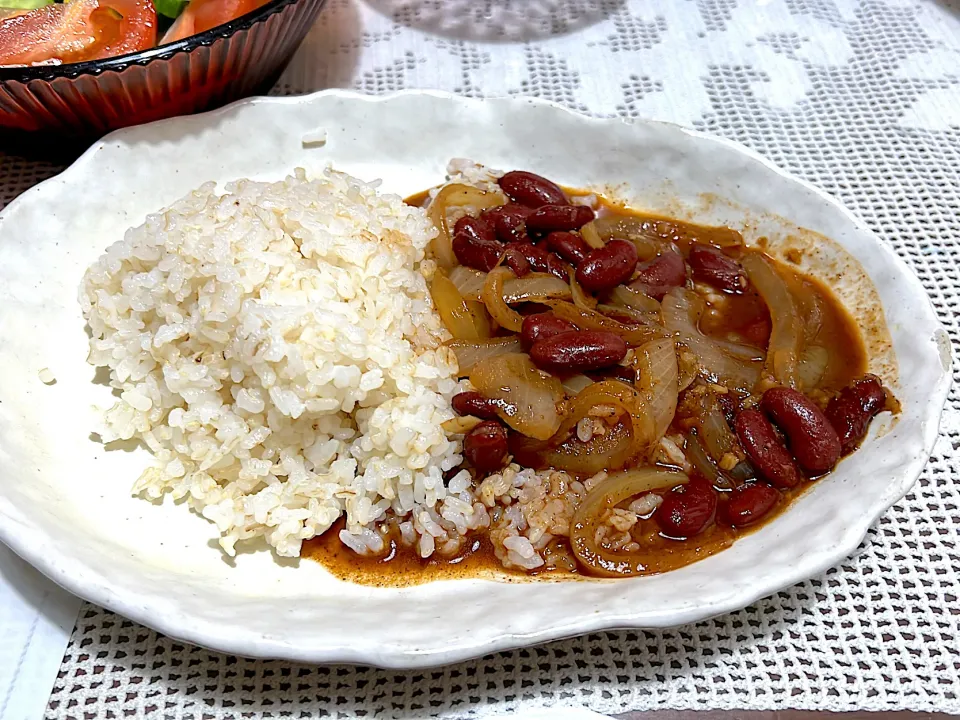 Snapdishの料理写真:カレーの壺で豆カレー|Sachyさん