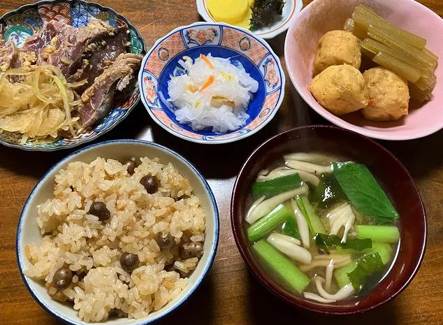 Snapdishの料理写真:きょうの献立 むかごご飯|ななごさん