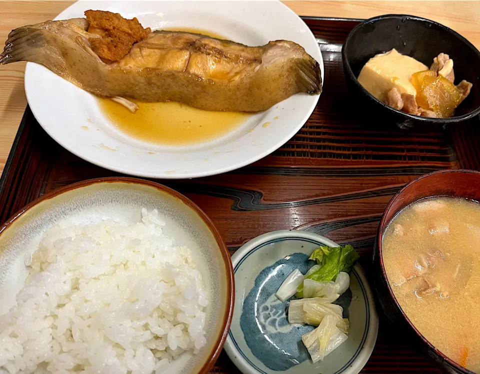 ナメタカレイの煮付け定食|須佐浩幸さん