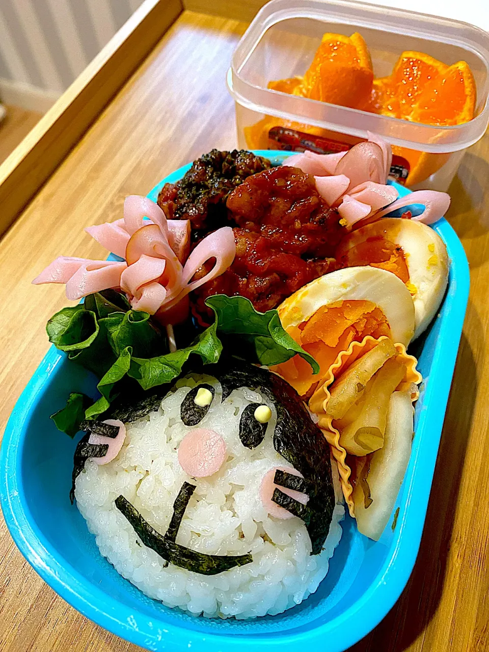 Snapdishの料理写真:鶏のトマト煮込み弁当|しばざきまりさん