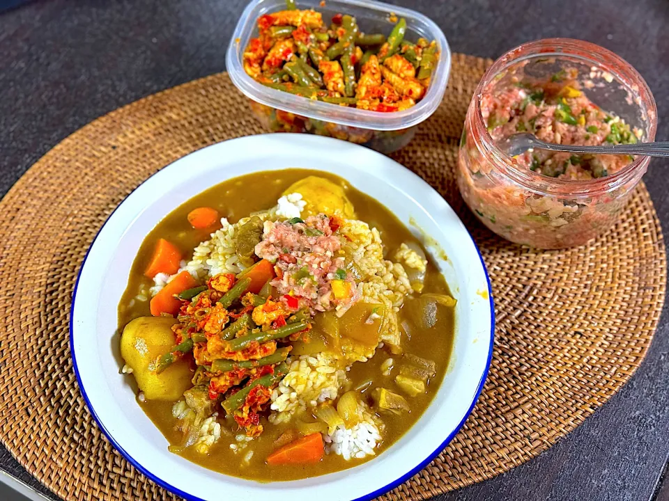 Curry rice sambal ganja dan balado tempe|yeni kartikasariさん