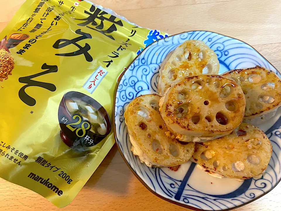 Snapdishの料理写真:粒みそで鶏肉のレンコン挟み焼き🎵|かおちゃんさん