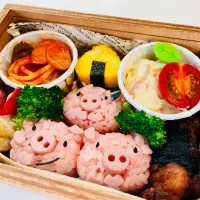 Snapdishの料理写真:三匹の子ブタ弁当|RIRUKAさん