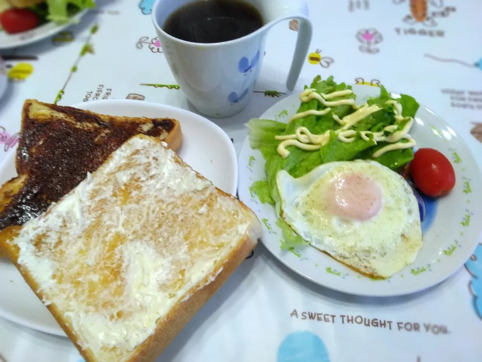 Snapdishの料理写真:休日朝ごはん😊|Mitsuhiro.Sさん