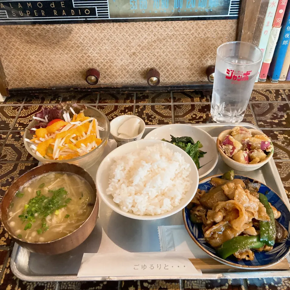 豚肉と茄子の甘辛炒め定食|ちゃみこさん