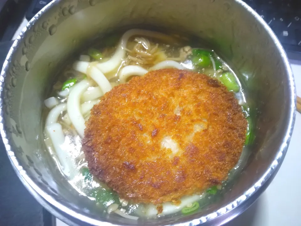 なめ茸と肉そぼろ入りとろみ付きコロッケうどん|darkbaronさん