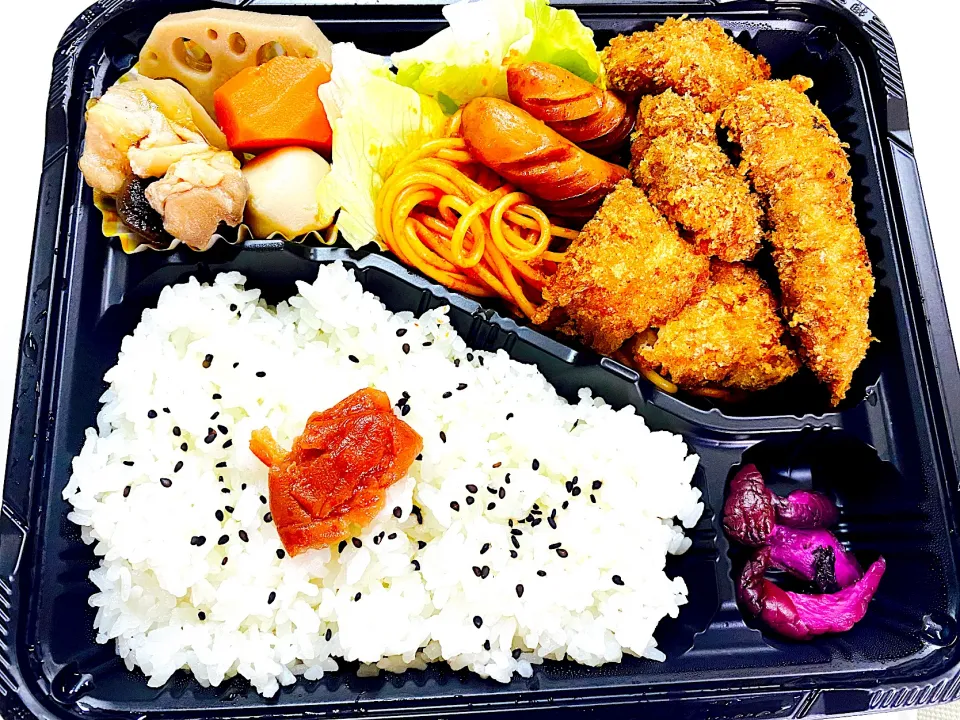 Snapdishの料理写真:ヒレカツ弁当🍱|Himeさん