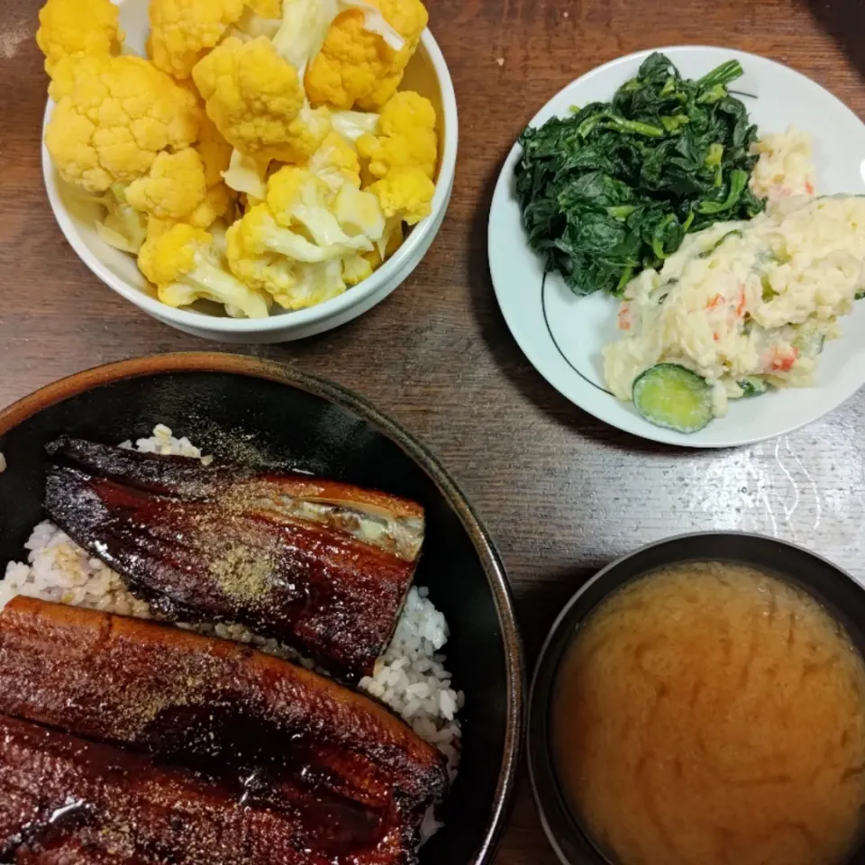 久しぶりに鰻丼|アクちゃんさん