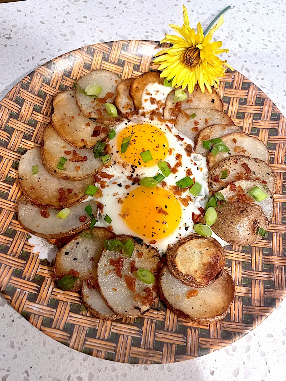 Breakfast potatoes & eggs|🌺IAnneさん