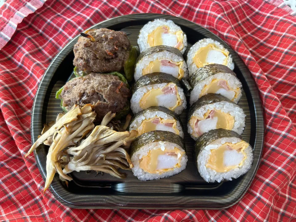 ゴーダチーズの巻き寿司弁当|*なおみん*さん