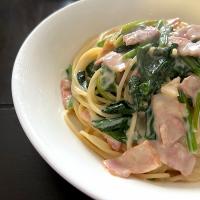 ほうれん草とベーコンのクリームパスタ
