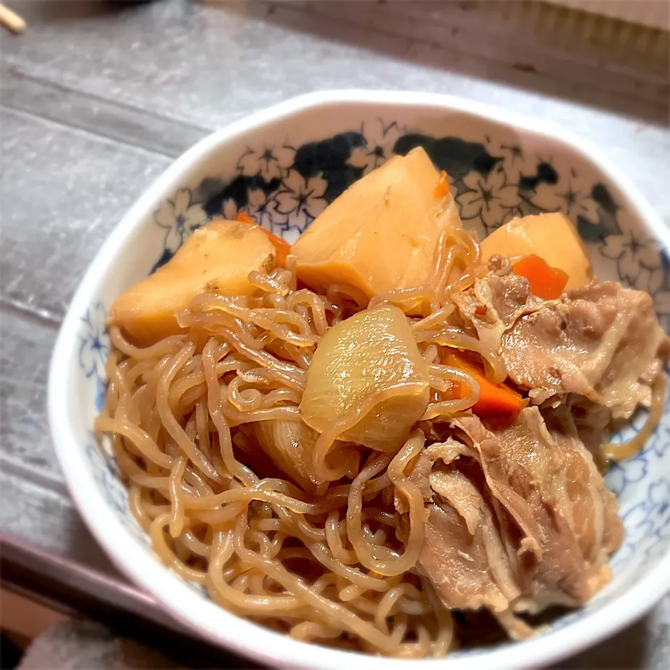 今夜は、水を一滴も使わない、無水肉じゃがを頂きました😋🎉🎵|ギムレットさん