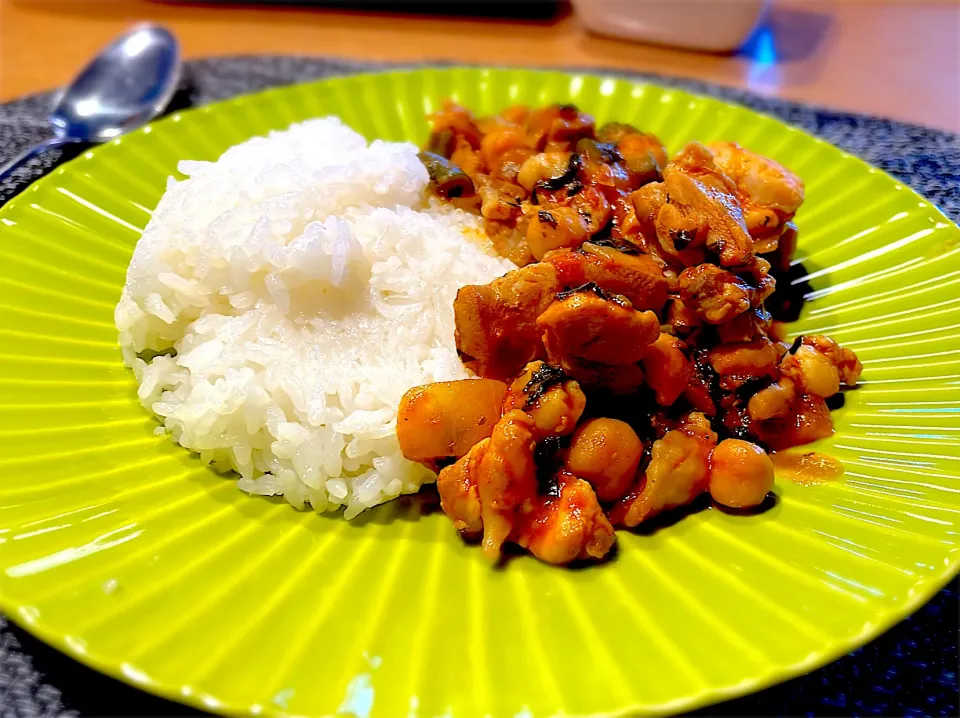 鶏とひよこ豆🧆のトマト煮プレート|AK@Night Cookerさん