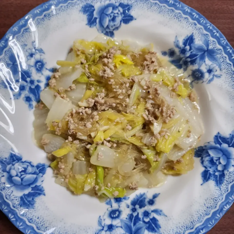 白菜と春雨と豚ミンチの煮物|ひろにぃさん