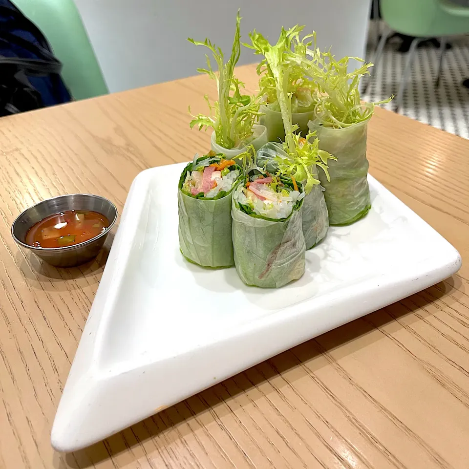 Lychee and smoked duck breast rice paper wraps|skyblueさん