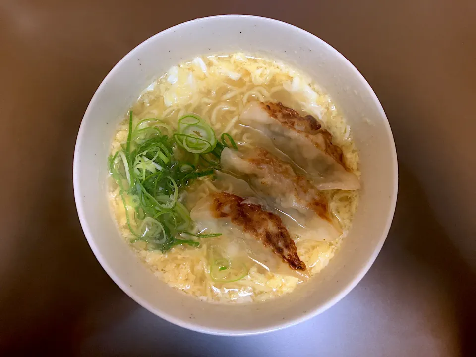 マルちゃん正麺 旨塩味(餃子•玉子入)|ばーさんさん