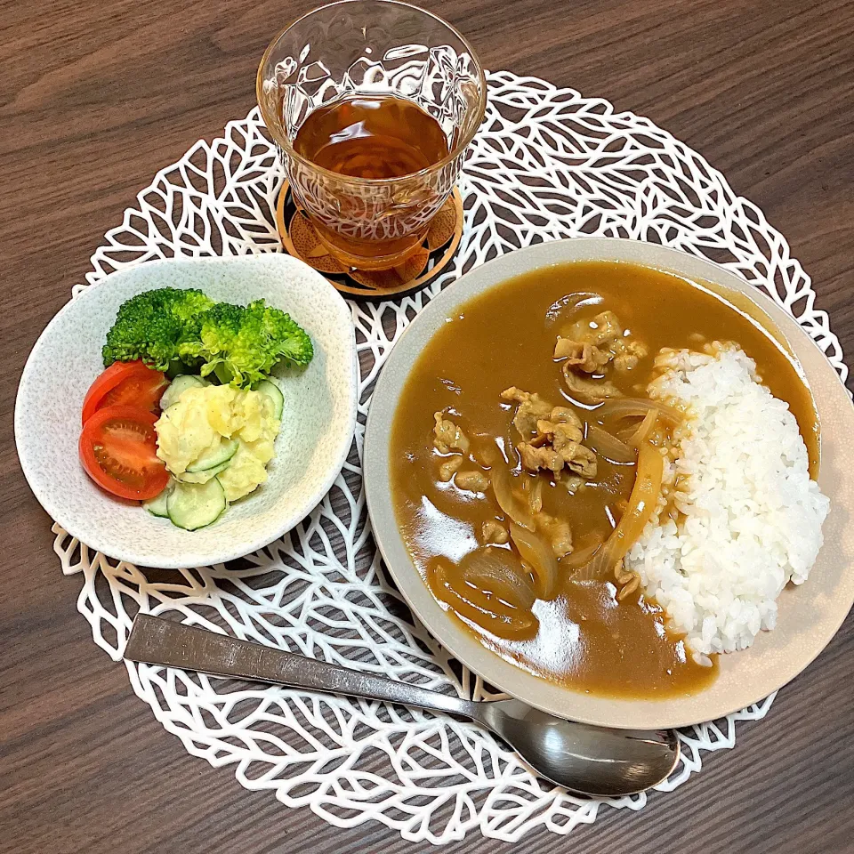 Snapdishの料理写真:12/3.4  豚しゃぶカレー🍛|らぶちあんさん